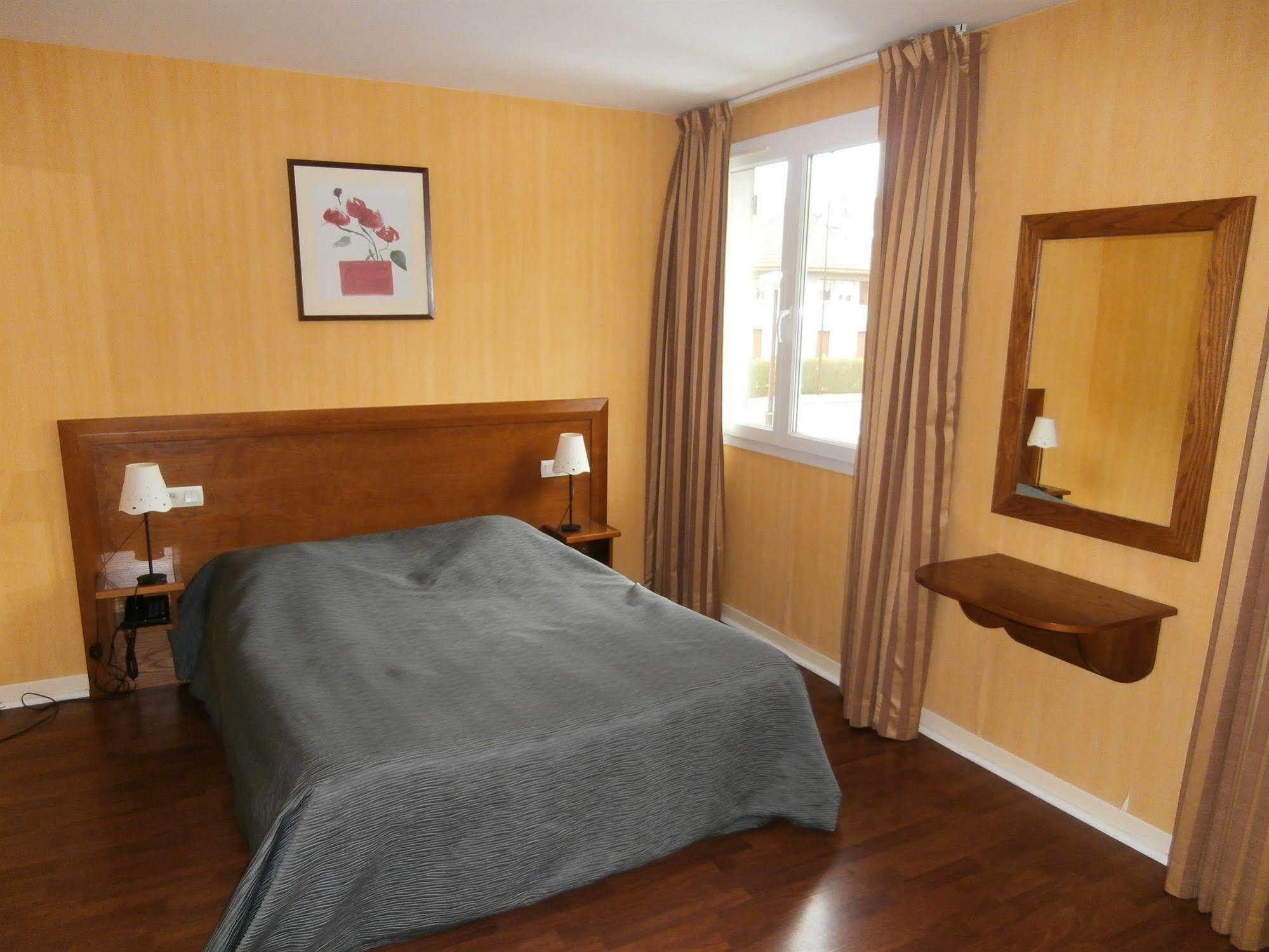 Hotel De La Paix Gérardmer Екстериор снимка